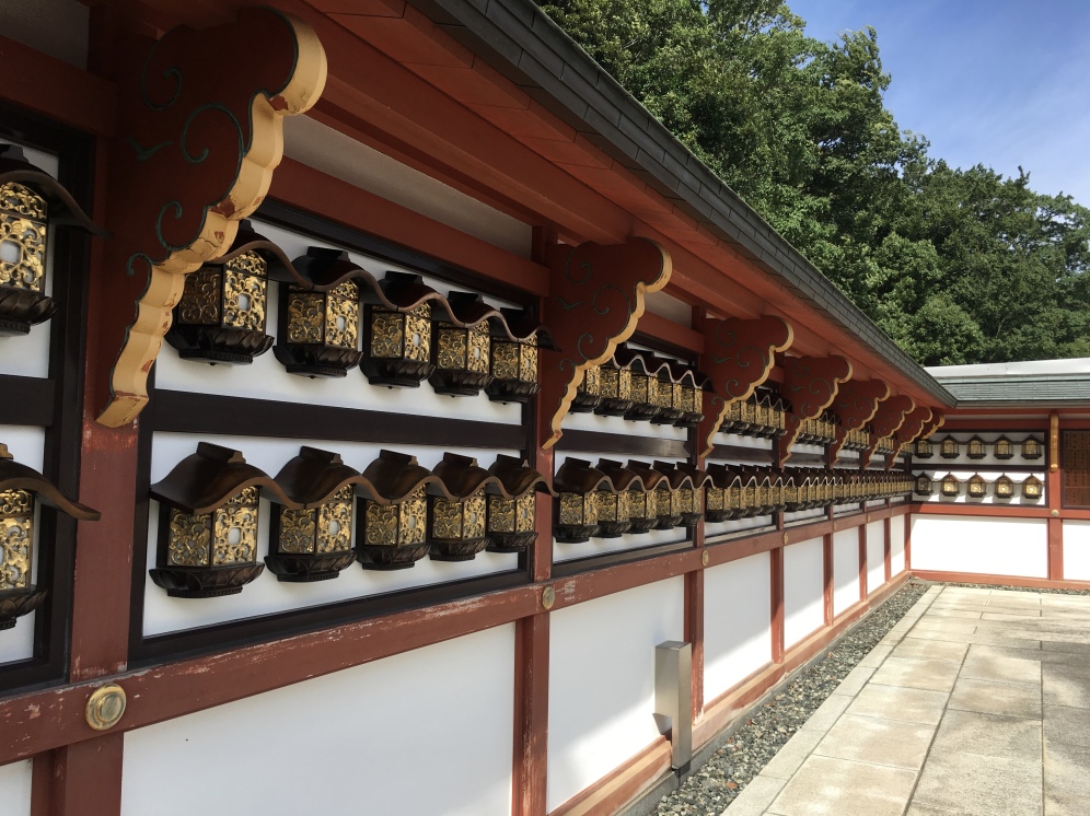 lanterns around Shotoku-taishi-do